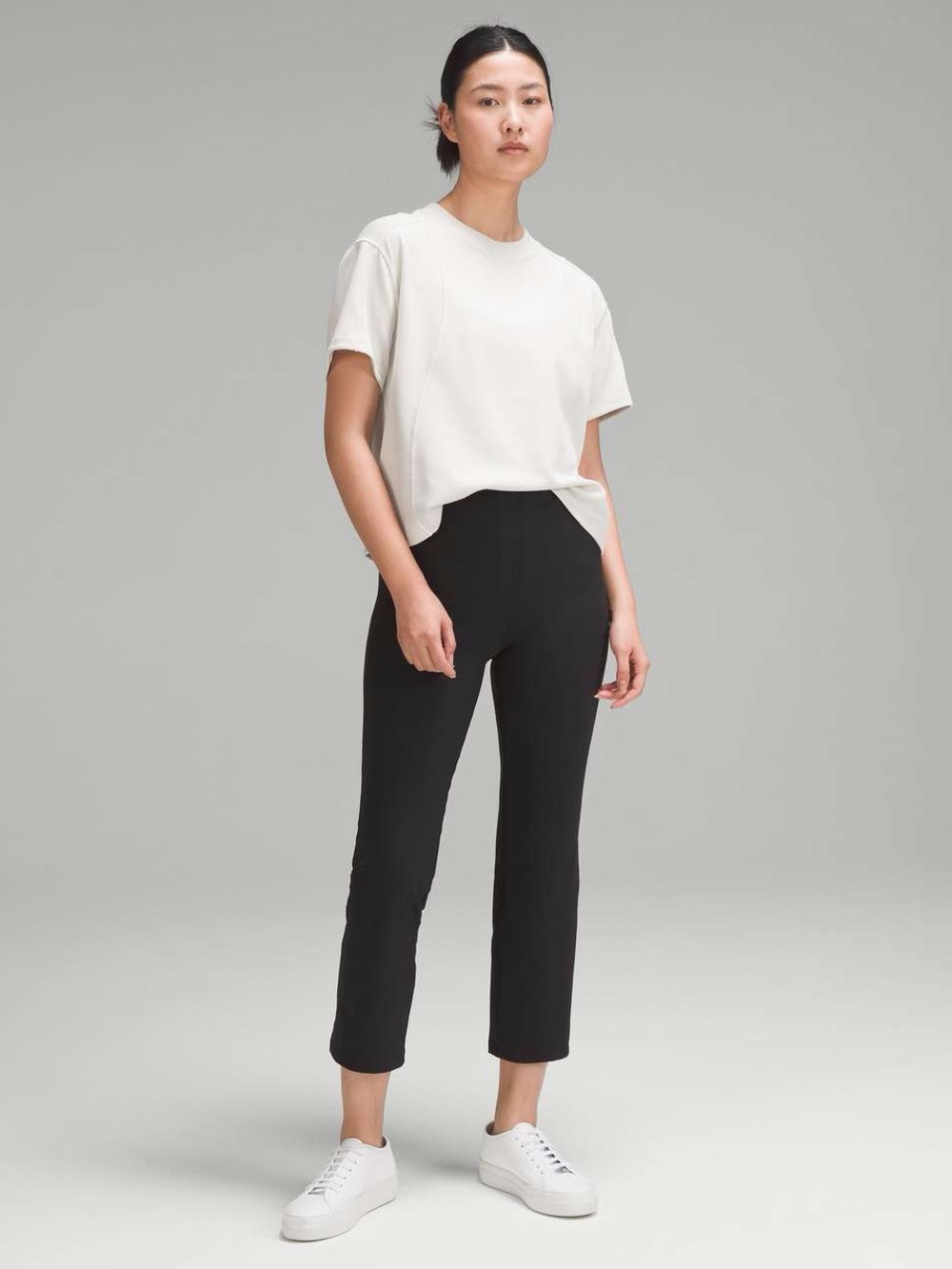 Lululemon Smooth Fit Pull-On High-Rise Cropped Pants in Black Size 4 Work Wear